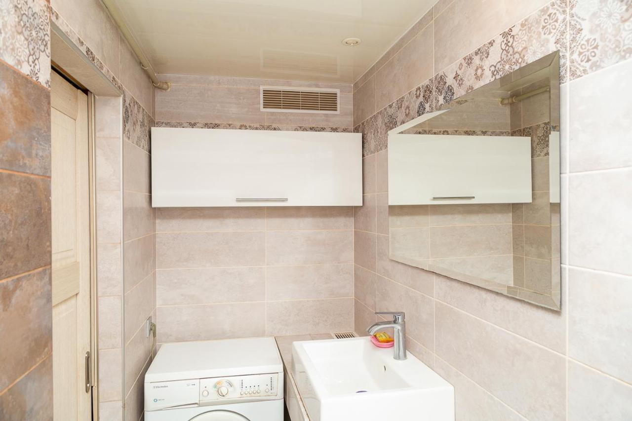 Comfortable Apartments In The Center Of Dnipro Exterior foto